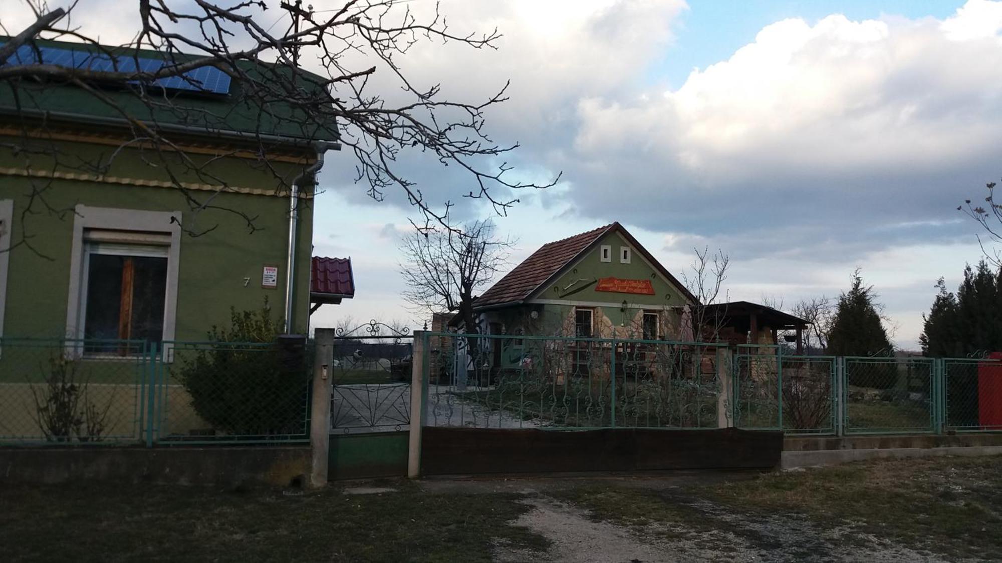Hotel Nicolaj Vendeghaz Es Tanya Zewnętrze zdjęcie